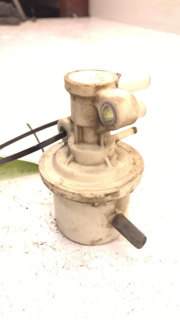 1986 Honda Civic Vacuum Valve Oem Plastic Assembly 084300-0520 — photo 6