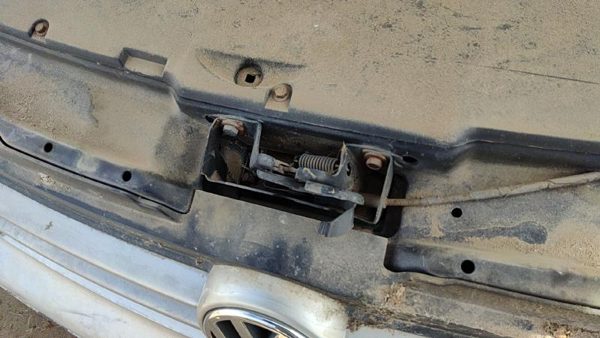 1999-2002 Vw Cabrio Convertible Hood Latch Assembly With Bracket Oem 1E0805591 — photo 4