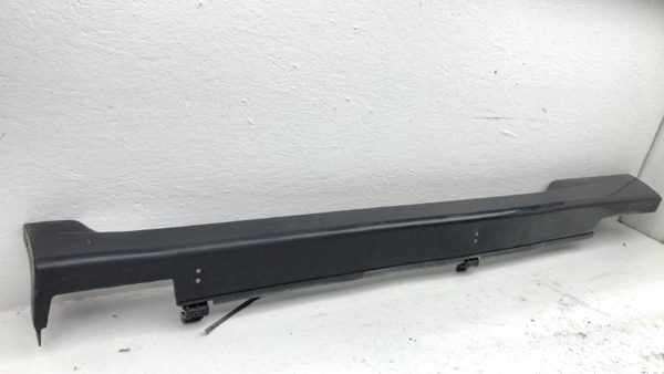 2004-2005 Civic Hatchback Si Driver Left Lower Rocker Moulding Oem Side Skirt — photo 1