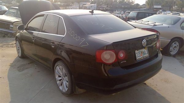 2010 Volkswagen Jetta — vehicle photo 6