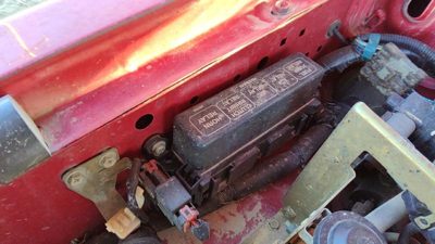1997 Nissan Pickup Engine Fuse Box