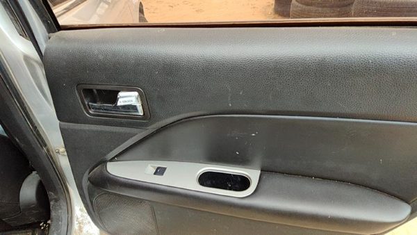 10-12 Fusion Passenger Right Rear Door Trim Panel With Switches Back Charcoal Fw — photo 5