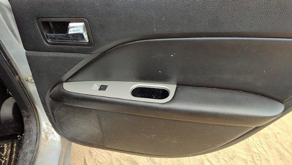 10-12 Fusion Passenger Right Rear Door Trim Panel With Switches Back Charcoal Fw — photo 6