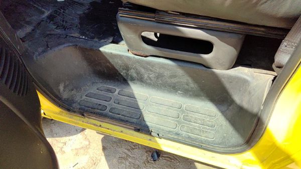 1996-2002 Express Van 2500 Driver Left Lower Kick Trim Panel Oem Sill Step — photo 4