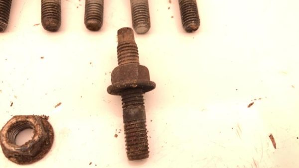 1999-2006 Chevy Suburban 1500 4L60 Transmission Mount Bolts Oem Factory Hardware — photo 7