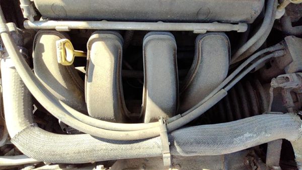 2000-2005 Dodge Neon Intake Manifold Oem 2.0L 04777379 — photo 1