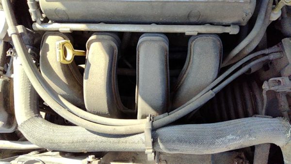 2000-2005 Dodge Neon Intake Manifold Oem 2.0L 04777379 — photo 2
