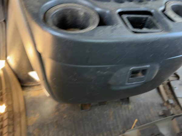2000 Chevy Express 2500 Center Console Dog House Oem Assembly Grey 92G 15002444 — photo 4