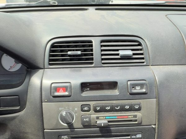 1995-1998 Nissan Maxima Center Dash Heater Vent Assembly Oem Ac Black 6820040U00 — photo 4