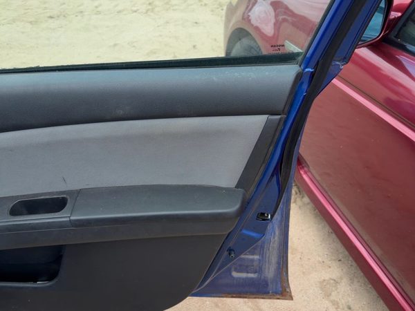 10-12 Sentra Passenger Right Front Door Trim Panel With Switches Charcoal X — photo 3