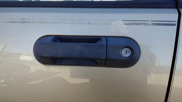 2003 Ford Explorer Outside Door Handle LH — photo 4
