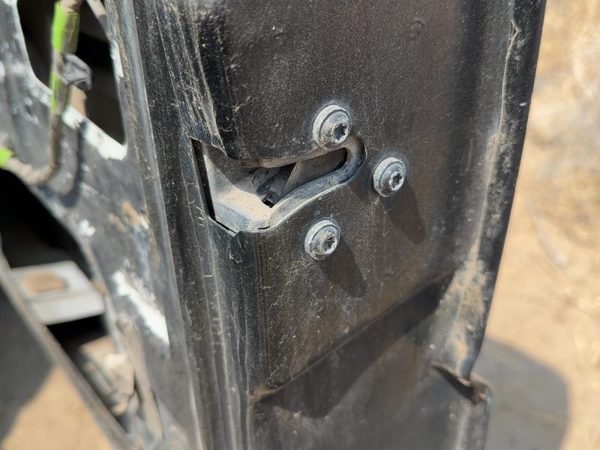 1995-2005 Chevy S10 Blazer Passenger Right Front Door Latch With Rods/Cables Oem — photo 3