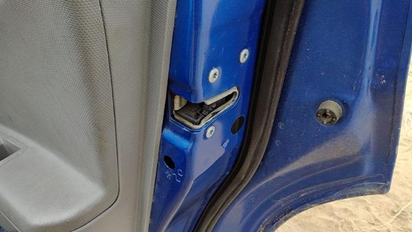 2008 Dodge Avenger Passenger Right Rear Door Latch With Rods/Cables Oem Back — photo 2