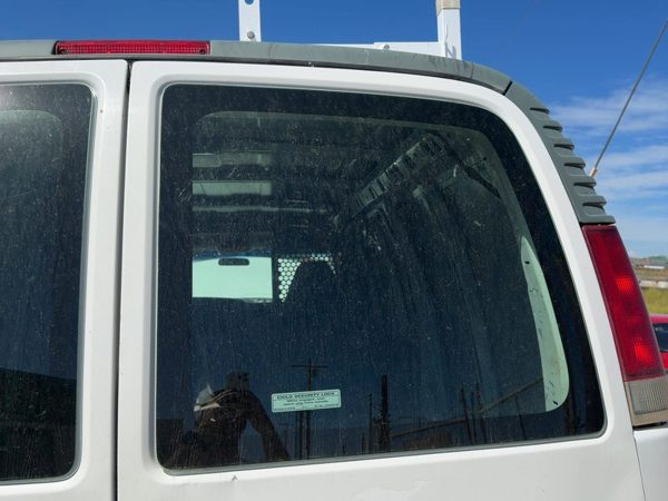 96-24 Express 2500 Right Back Glass Rear Window Oem Non-Heated Without Swing Out — photo 3