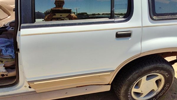 1993 Ford Explorer Rear Door LH White — photo 5
