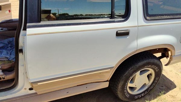 1993 Ford Explorer Rear Door LH White — photo 6