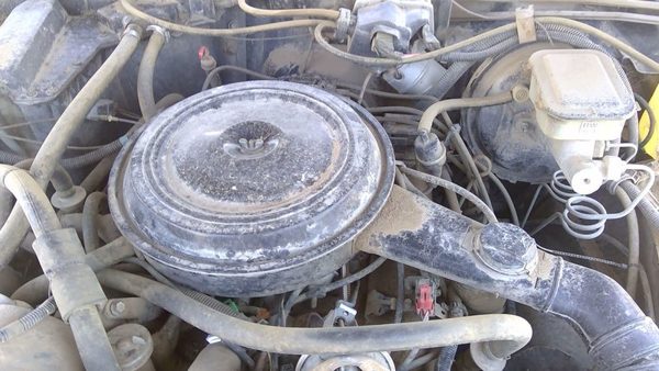 80-85 Olds 88 Complete Air Intake Assembly Filter Box Housing With Tube Oem 5.0L — photo 4