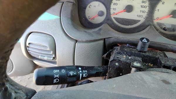 2000-2001 Dodge Neon Turn Signal Switch Column Control Lever Headlight Oem — photo 1