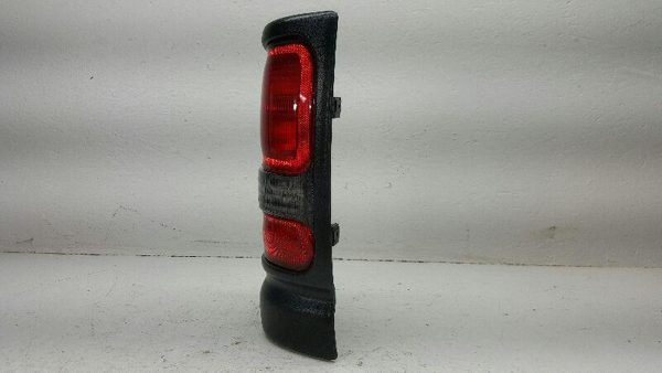 1996 Dpu15 Tail Light Assembly LH Free Shipping New Aftermarket — photo 2