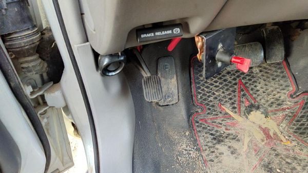 1997 Ford Taurus Emergency Brk. Parking Brake Pedal Assembly OEM Complete Unit — photo 3