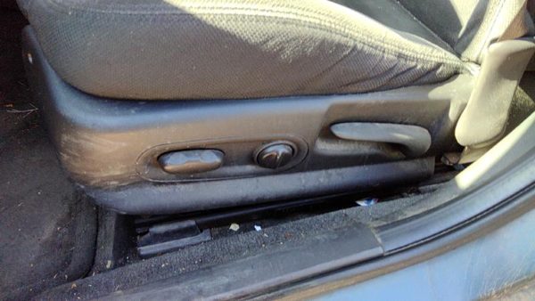 06-08 Grand Prix Driver Left Side Power Seat Switch With Trim Panel Ebony 19B — photo 3