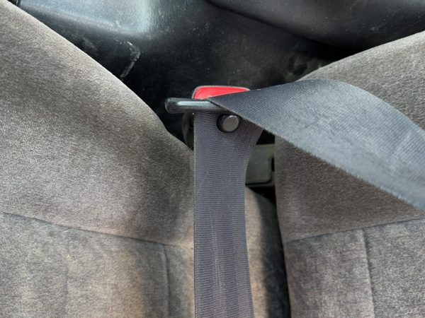 1995-1999 Nissan Maxima Driver Left Front Seat Belt Buckle Receiver Oem Black — photo 2