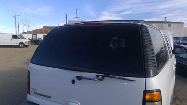 2005 Suburban 1500 Trunk/decklid/hatch/tailgate White 50U — photo 5