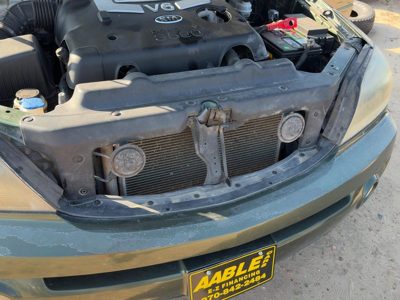 2003-2006 Kia Sorento Top Plastic Cover Above Radiator Support Sight Shield Oem
