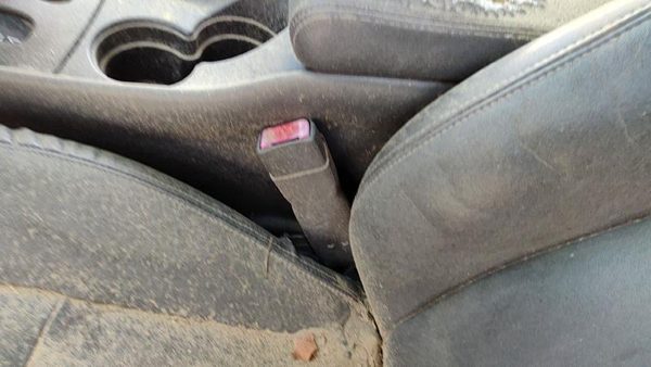00-05 Pontiac Bonneville Driver Left Front Seat Belt Buckle Receiver Pewter 932 — photo 1