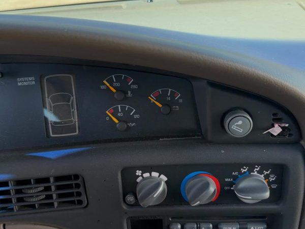97-99 Bonneville Speedometer Cluster Instrument Gauges Panel Dash Floor Console — photo 2