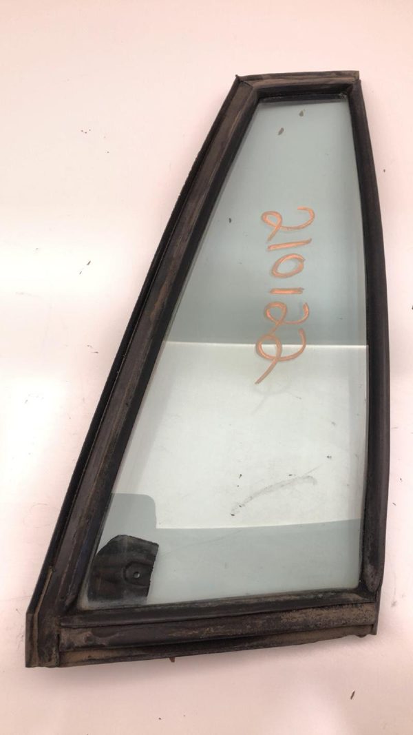 77-79 Lesabre Passenger Right Rear Vent Window Small Back Door Glass With Frame — photo 6