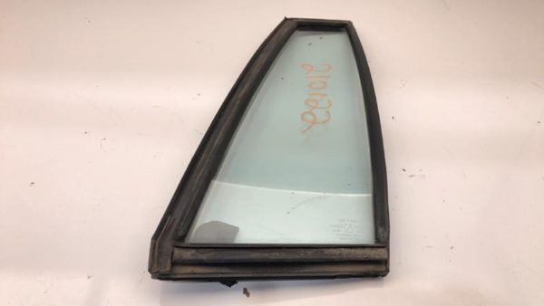 77-79 Lesabre Passenger Right Rear Vent Window Small Back Door Glass With Frame — photo 7