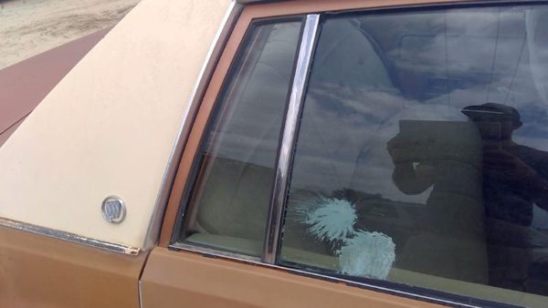 77-79 Lesabre Passenger Right Rear Vent Window Small Back Door Glass With Frame — photo 2