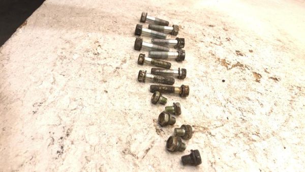 07 Tundra Set Of Bolts For Transmission Factory Hardware Fasteners 4.7L At 4X2 — photo 5
