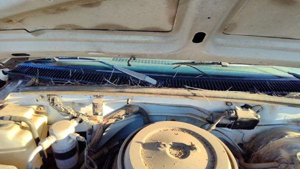 88-00 Gmc Sierra 2500 Windshield Wiper Cowl Vent Trim Panel Oem Cover — photo 3