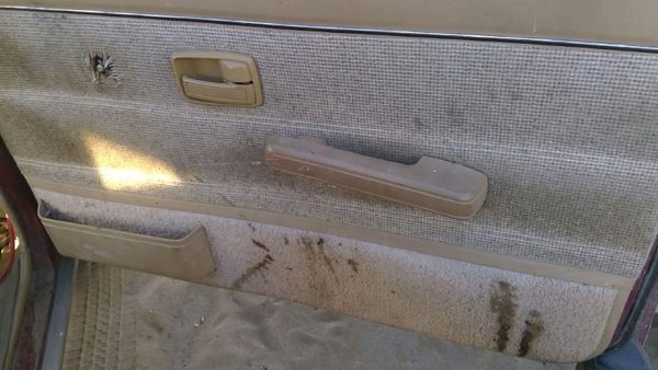 81-87 Isuzu Pup Pickup Passenger Right Front Inside Door Trim Panel Only Brown — photo 3