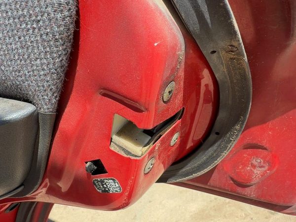 1994 Nissan Pathfinder Passenger Right Rear Door Latch With Rods/Cables Oem Back — photo 3