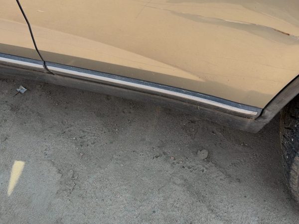 2003-2006 Infinity Fx45 Driver Left Rear Moulding From Door Oem Back Trim Strip — photo 1
