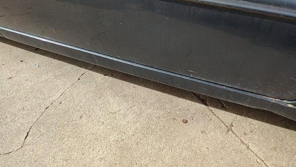 99-04 Chrysler 300M Passenger Right Front Lower Rocker Panel Moulding Side Skirt — photo 4