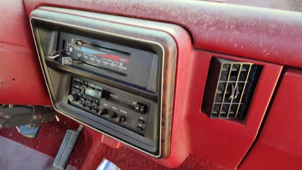 1987-1991 Ford F150 Trim Bezel Around Radio Surround Dash Panel Woodgrain Oem — photo 3