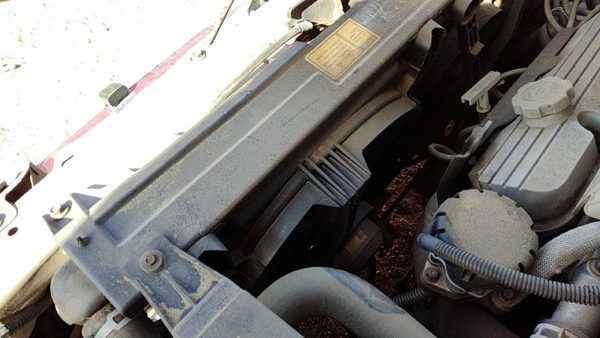 92-93 Park Ave Ultra Driver Left Electric Cooling Fan W Motors 3.8L Supercharged — photo 1