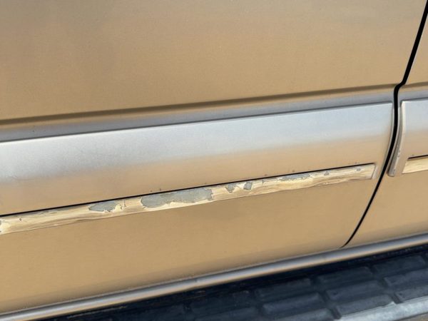 00-04 Suburban Passenger Rear Moulding From Door Back Trim Strip Pewter 11U — photo 4