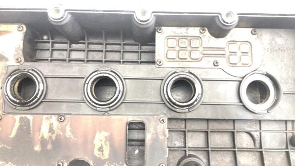 1997-2001 Hyundai Tiburon Valve Cover Oem 2.0L 2241023010 — photo 11