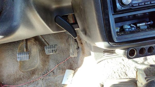 1995-1997 Nissan Hardbody Parking Brake Handle Assembly Oem Emergency Ebrake — photo 1