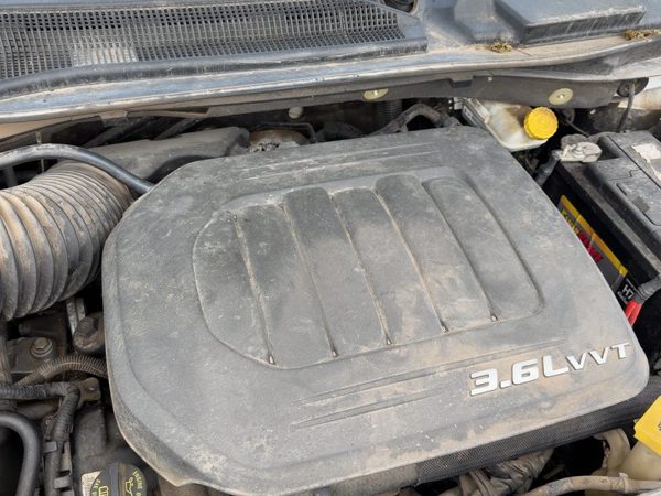 2011-2016 Chrysler Town & Country Engine Cover Top Plastic Shield Oem 3.6L — photo 5