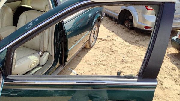 1998-2004 Cadillac Seville Driver Left Front Side Window Door Glass Oem 25734408 — photo 2