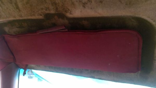 1988-1991 Gmc Sierra 2500 Driver Left Sun Visor Oem Red — photo 1
