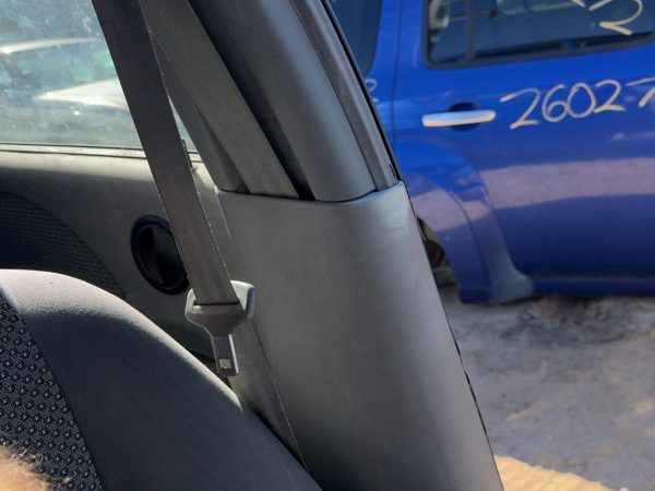 2004 Chevy Aveo Driver Left B-Pillar Trim Panel Oem Gray — photo 2