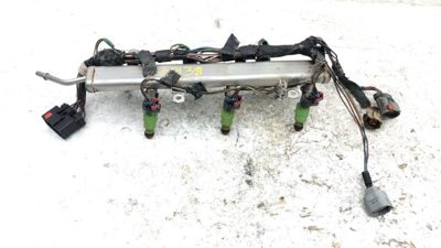 01-06 Chrysler Town & Country Complete Fuel Rail With Injectors Set