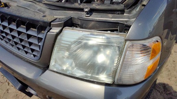 2005 Ford Explorer Headlamp Assembly LH — photo 6